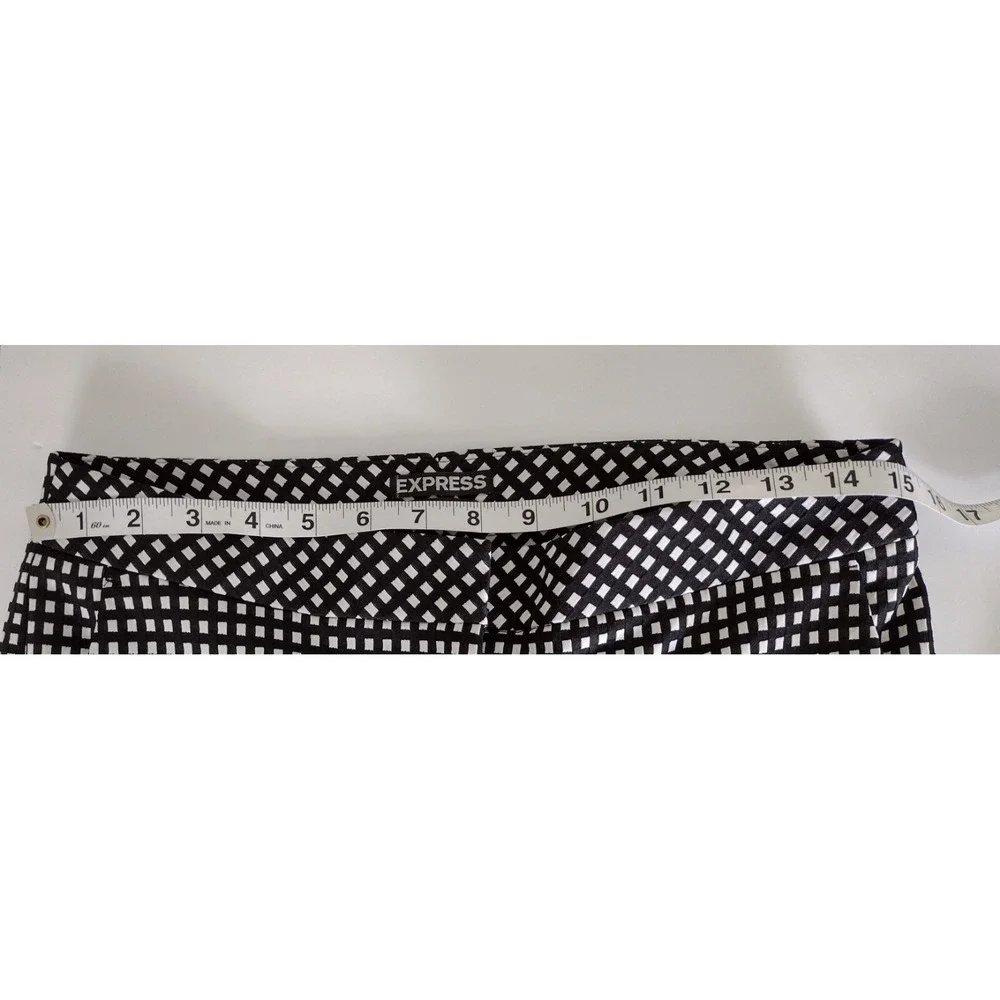 Express Columnist Black & White Plaid Dress Pants Women's Size 4 (4R) Pre-owned
